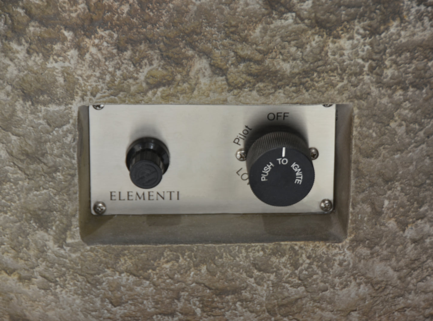 Elementi Boulder Fire Table - 43"